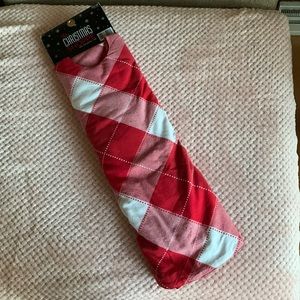 White/red Holiday tree skirt